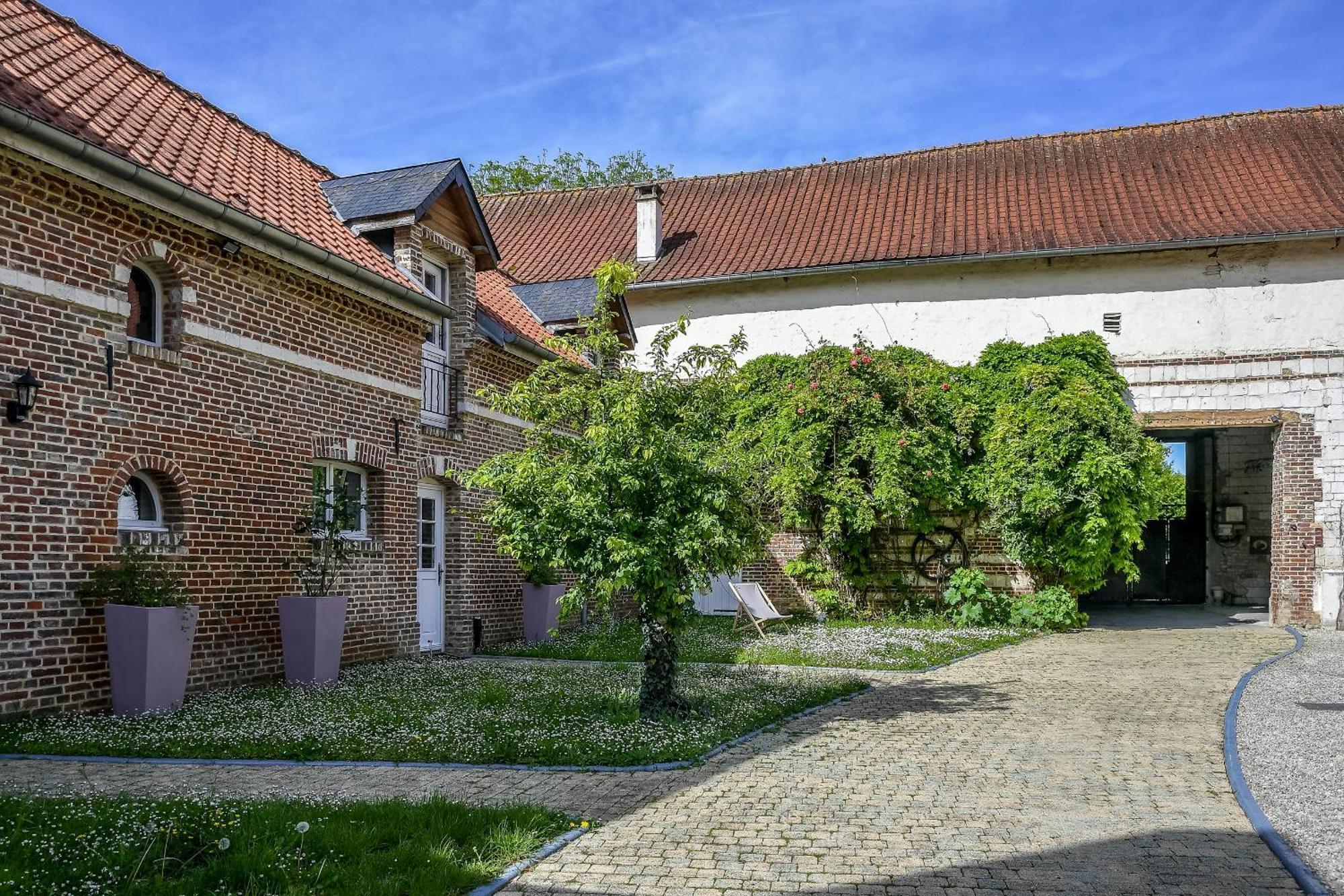 Le Relais Du Beffroi & Spa Saint-Riquier Exterior foto